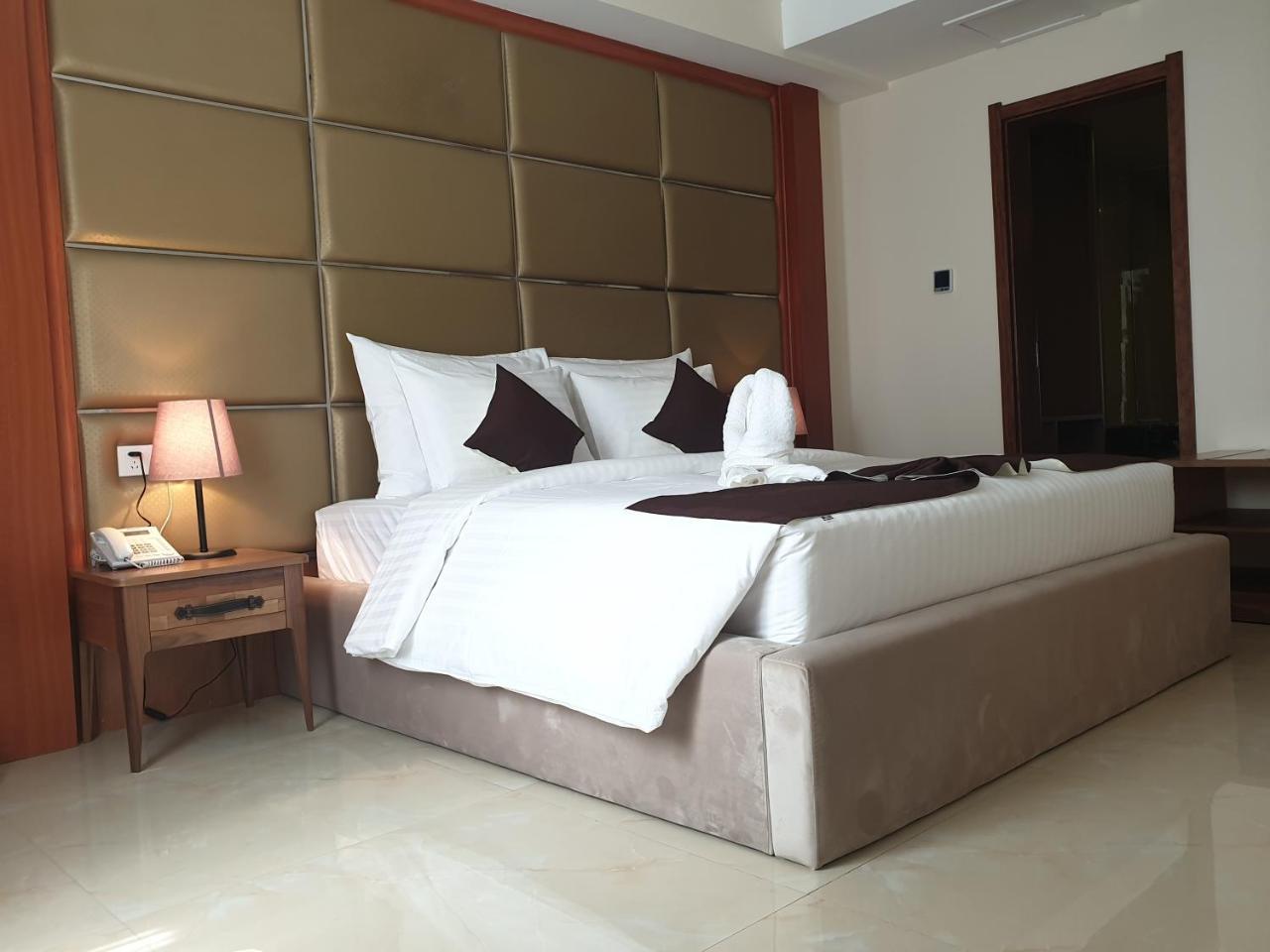Summerset Continental Hotel By Usuma Mobushipe Экстерьер фото