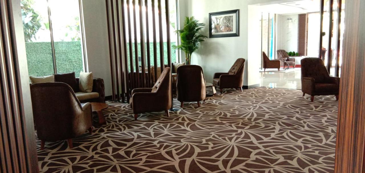 Summerset Continental Hotel By Usuma Mobushipe Экстерьер фото
